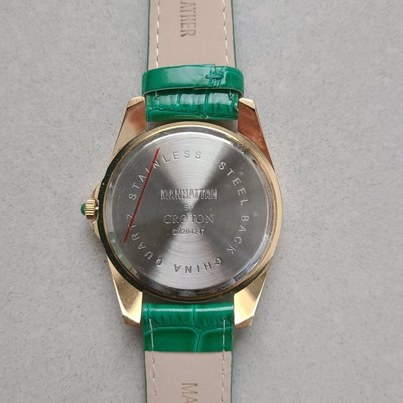 NWOT Green Manhattan Watch - Picture 7 of 8